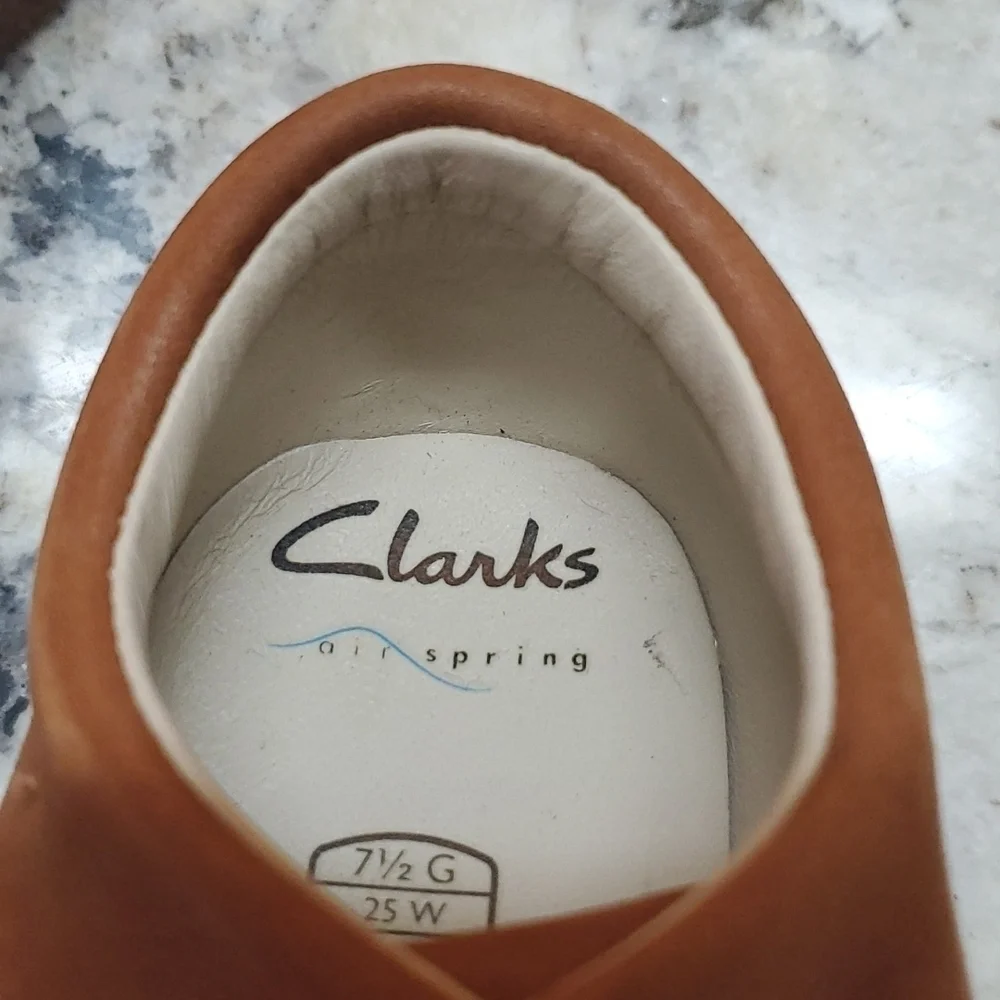 Clarks shoes size 8 Air Spring